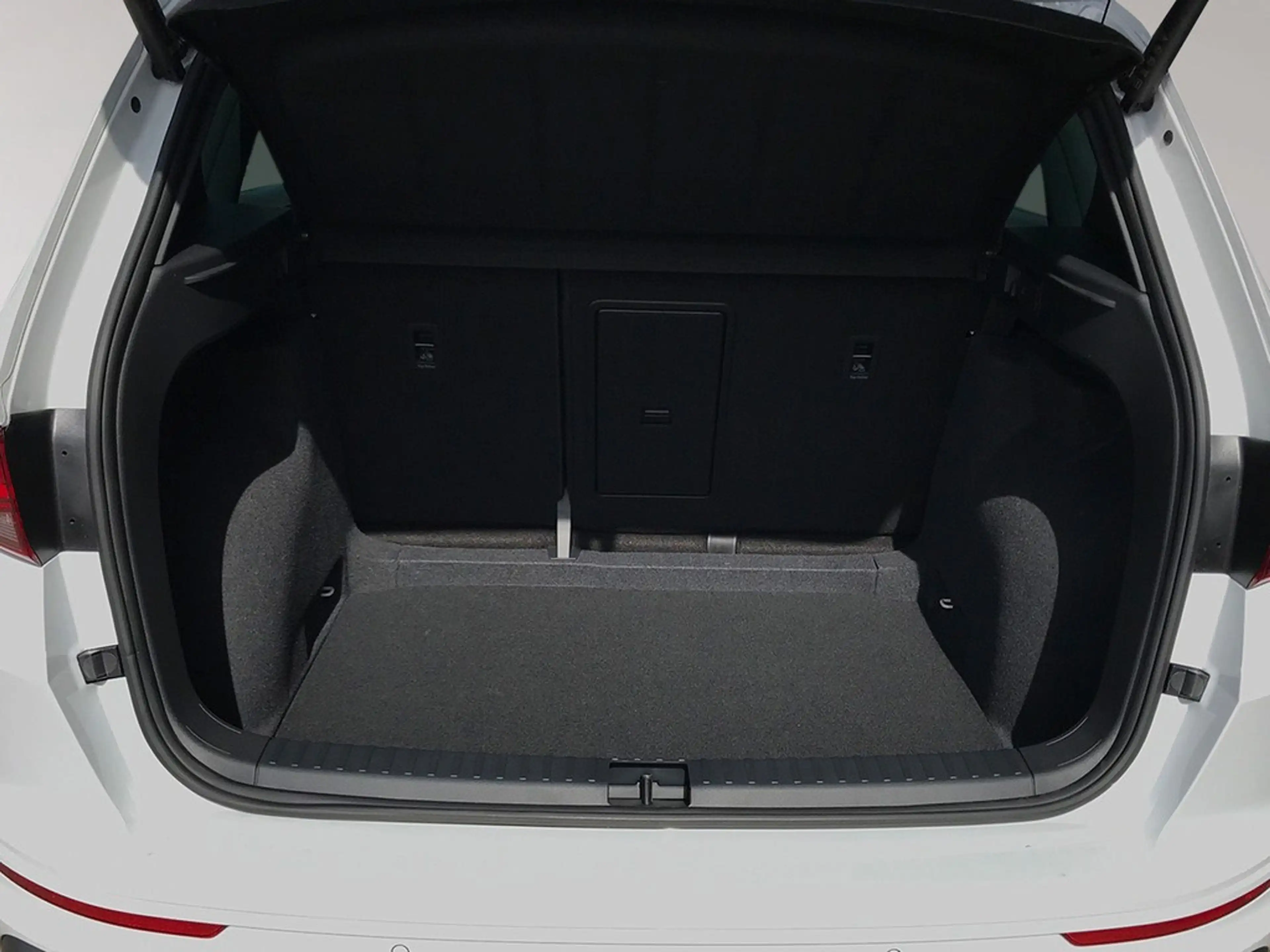SEAT Ateca 1.5 TSI ACT DSG FR AHK*LED*NAV*ACC*SHZ*PARKLENK... — photo 14