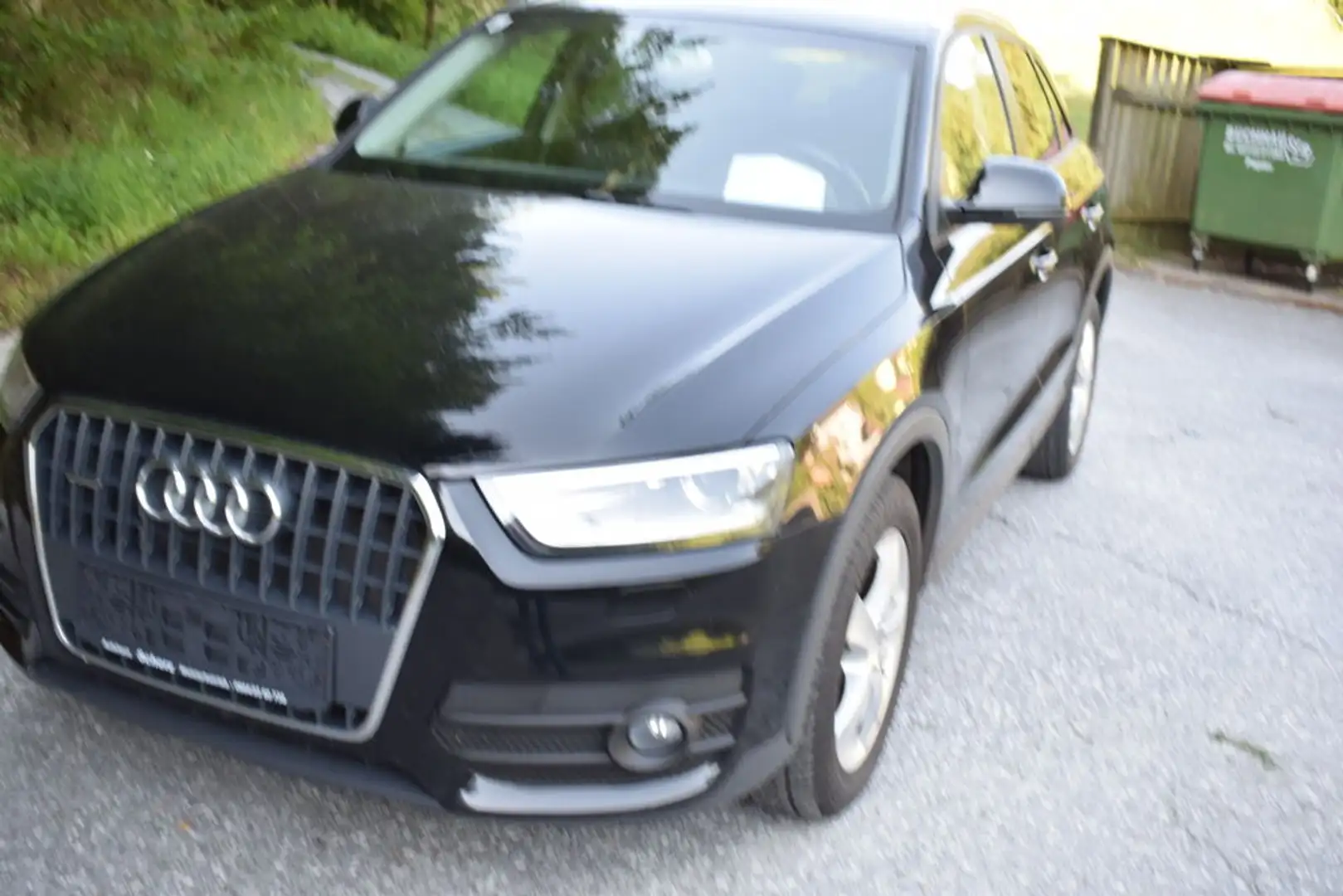 Audi Q3 2.0 TDI quattro wie neu AKTION Schwarz - 1