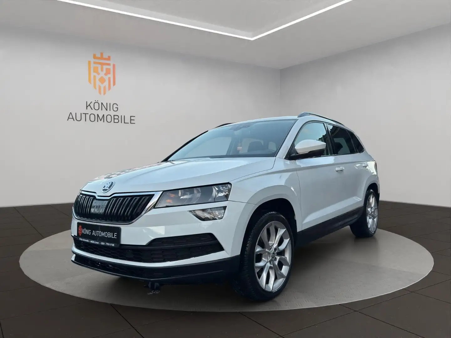 Skoda Karoq Style 4x4/NAV/LM/SHZ/TEMPO/ANDROID Weiß - 1