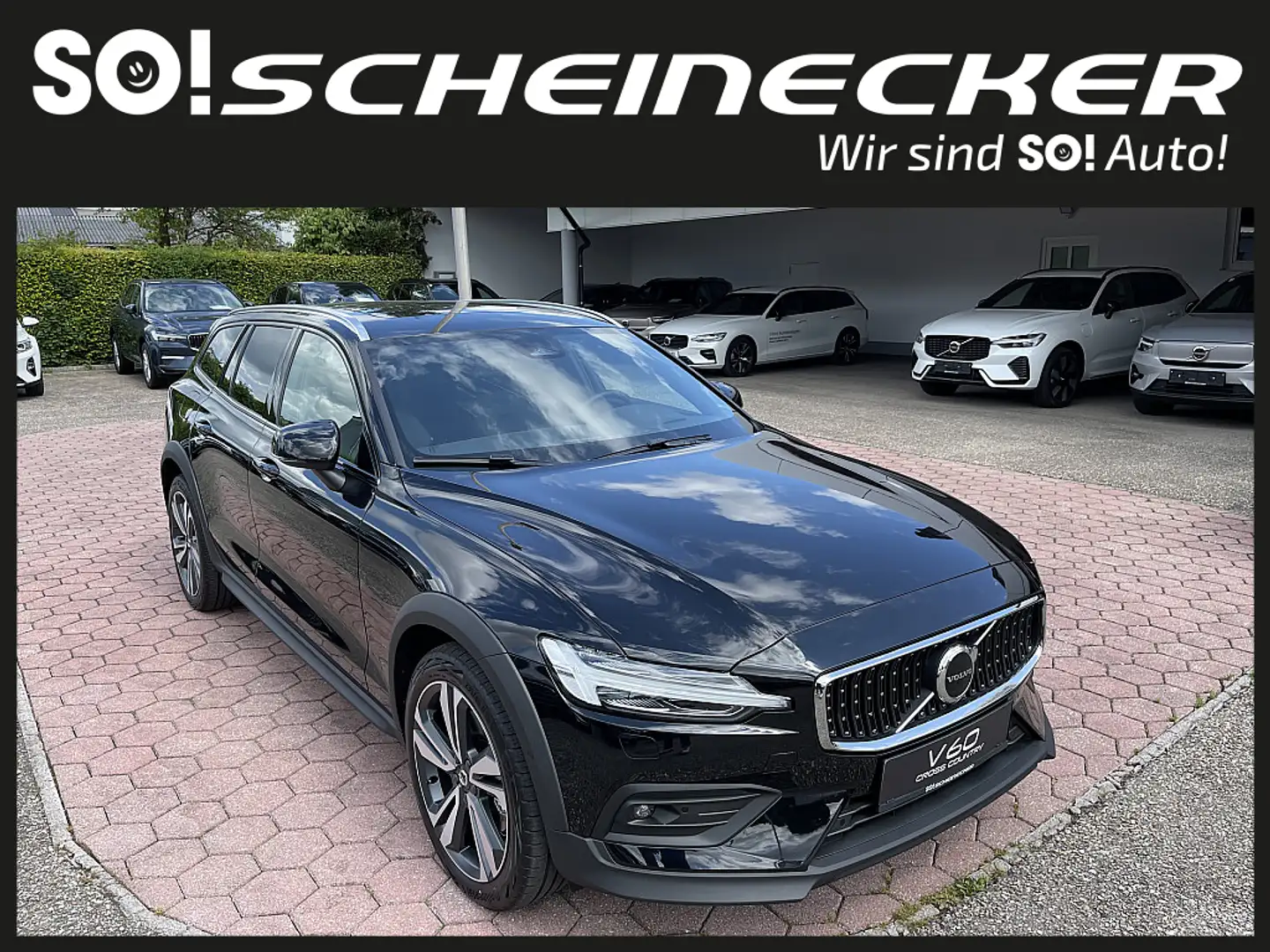 Volvo V60 Cross Country Ultimate B4 AWD Geartronic Fekete - 1