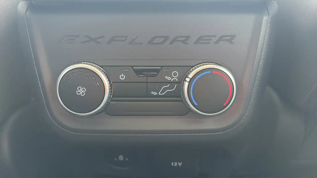 Ford Explorer снимка Ford Explorer