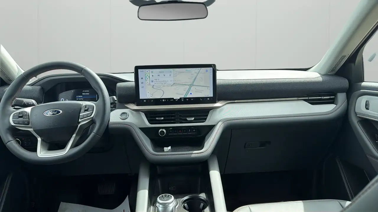 Ford Explorer снимка Ford Explorer