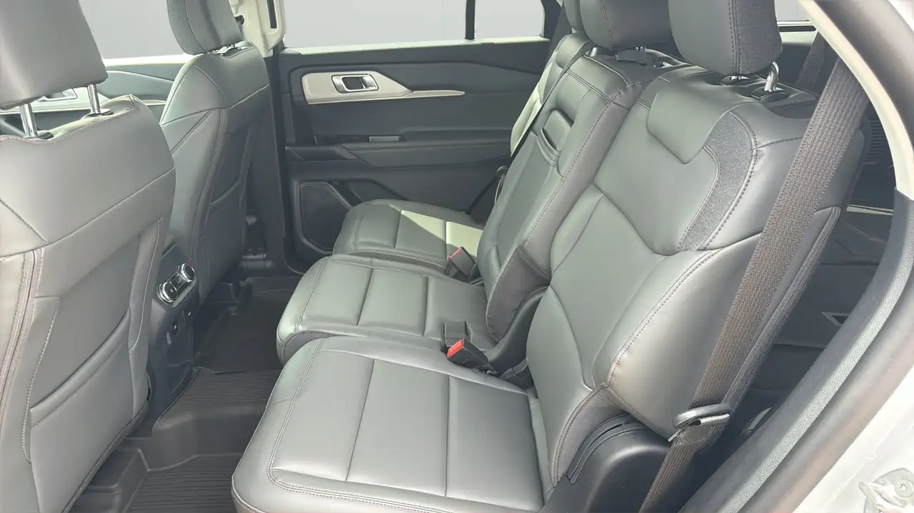Ford Explorer снимка Ford Explorer