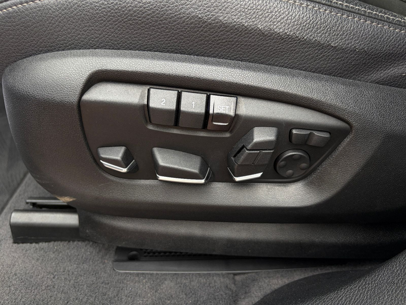 BMW X6 xDrive 50i M Sport *AHK*HUD*ACC*21" — photo 14