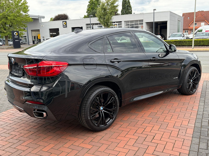 BMW X6 xDrive 50i M Sport *AHK*HUD*ACC*21" — photo 9