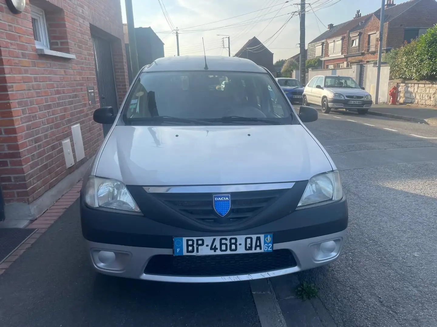Dacia Logan Logan MCV dCi 85 eco2 7 places Ambiance Gris - 1