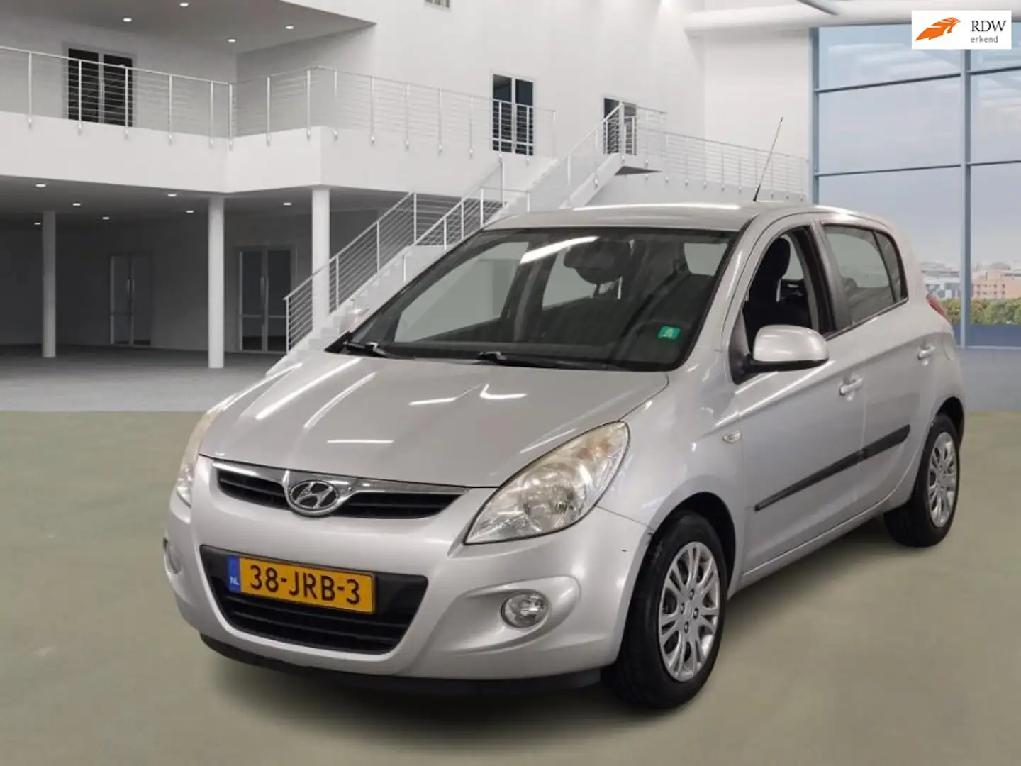 Hyundai i20 1.4i DynamicVersion PSENSOR CRUISE 2 X SLEUTELS 5 Grijs - 1