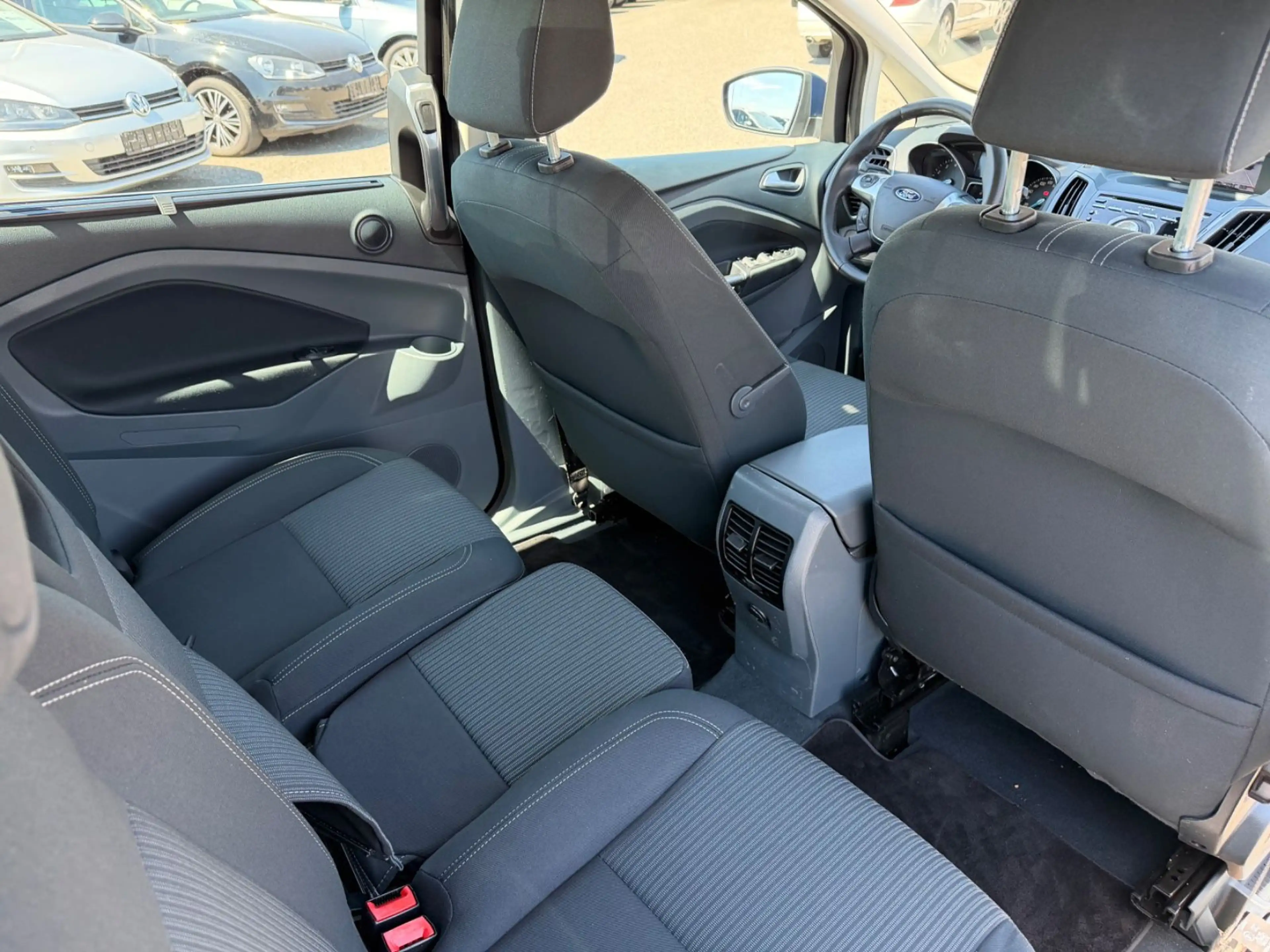 Ford Grand C-Max Grand C-MAX Titanium 2.Hand Navi Kamera AHK SHG — photo 9