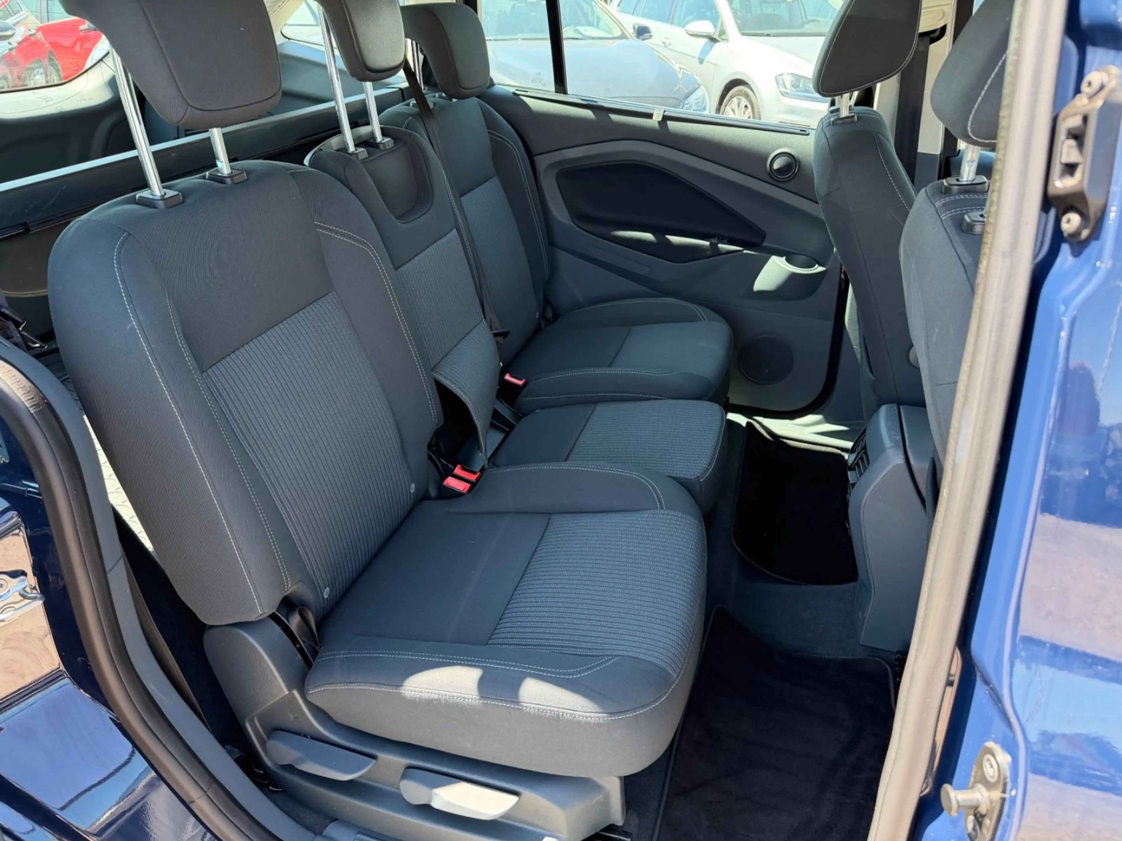 Ford Grand C-Max Grand C-MAX Titanium 2.Hand Navi Kamera AHK SHG — photo 10