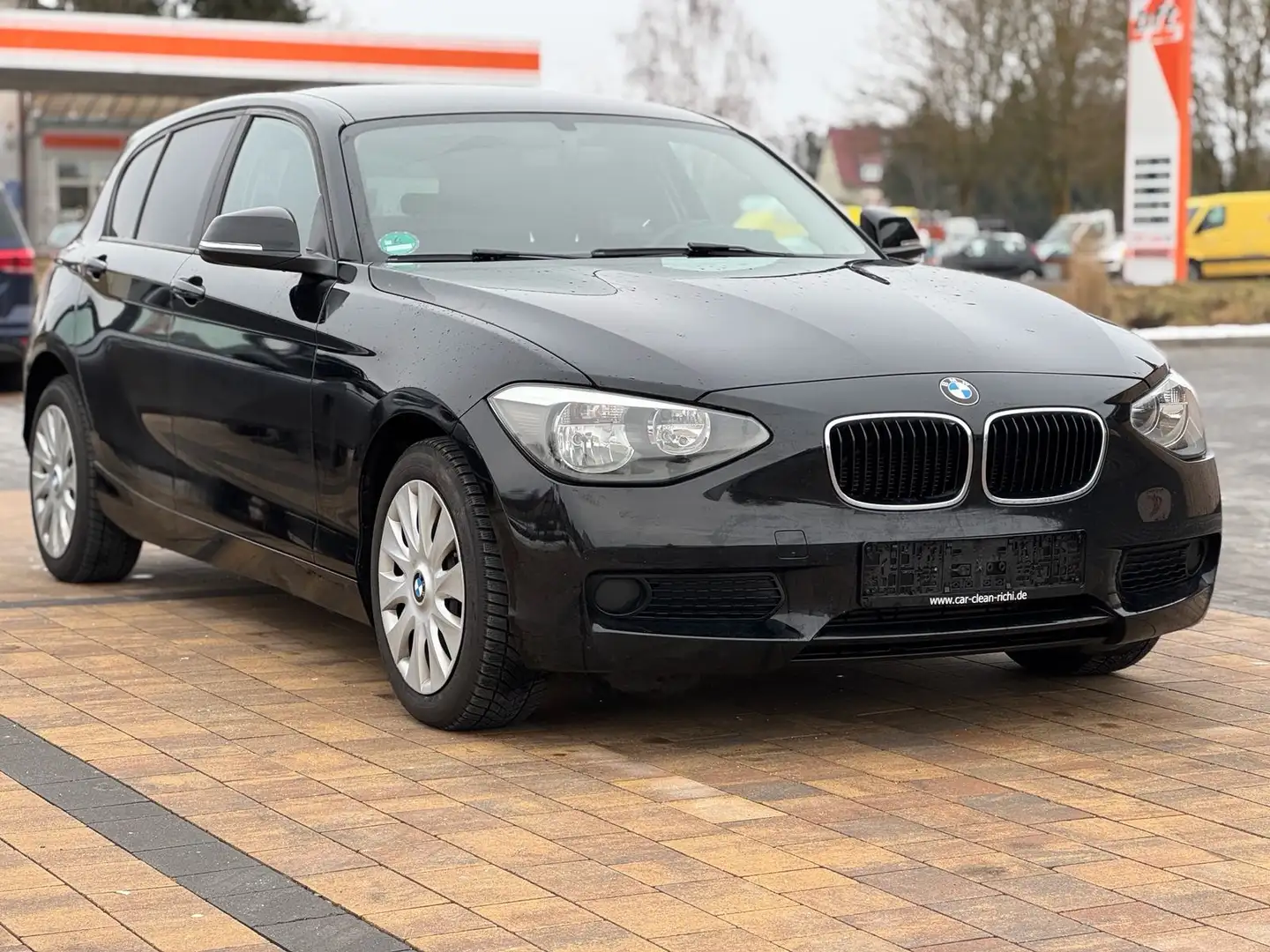 BMW 116 116 i Schwarz - 2