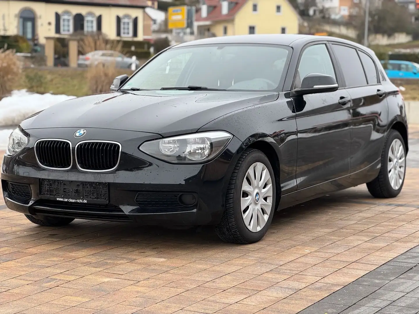 BMW 116 116 i Schwarz - 1