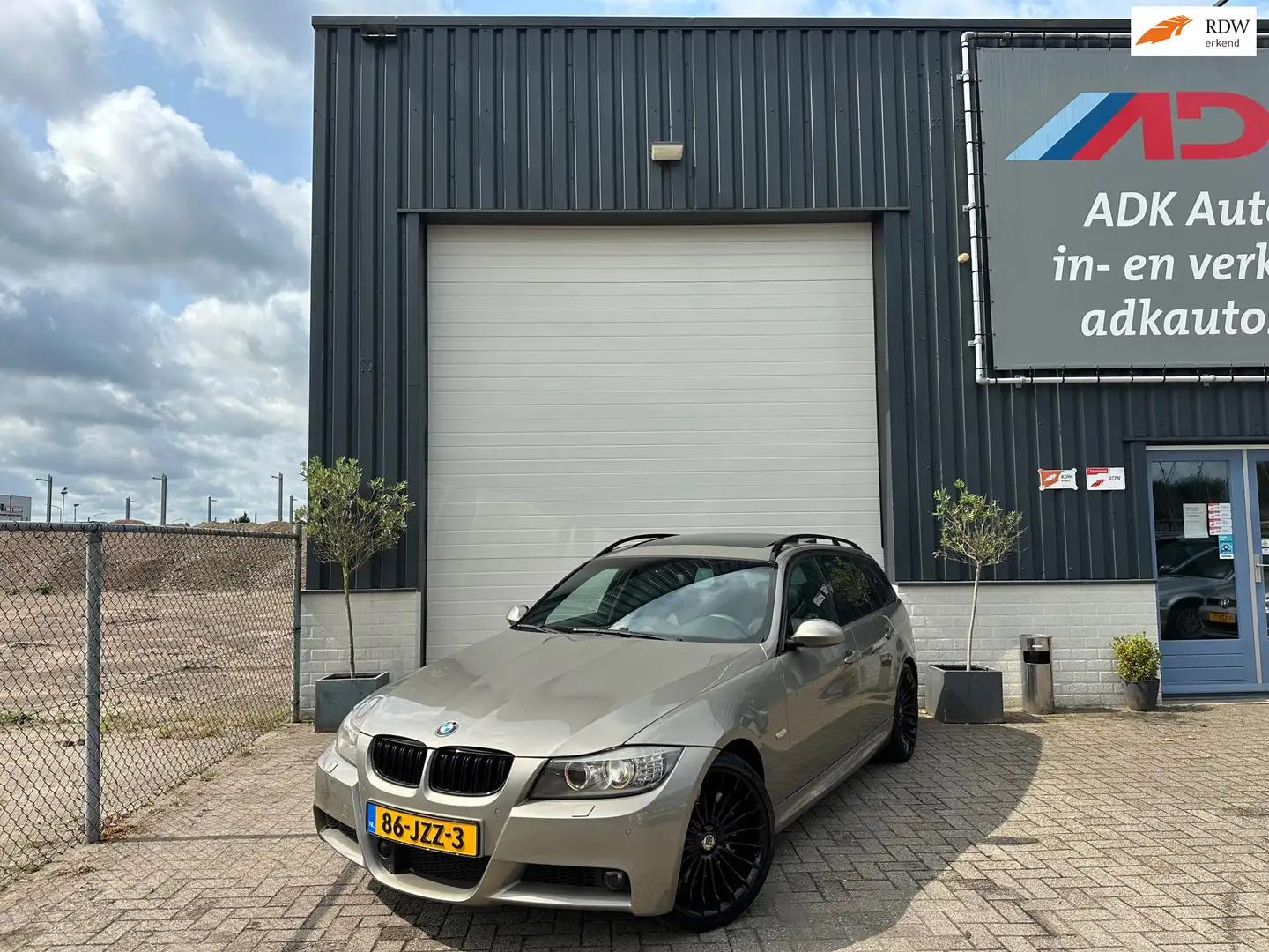 BMW 335 3-serie Touring 335i High Executive 400+PK/ACC/M P Szary - 1