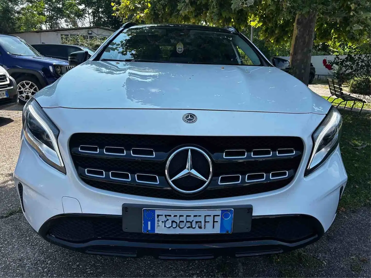 Mercedes-Benz GLA 200 GLA 200 d Sport auto night edition Wit - 2