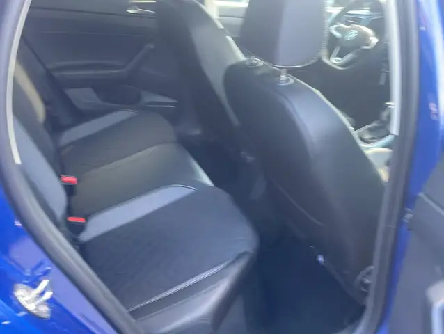 Volkswagen Polo view 14
