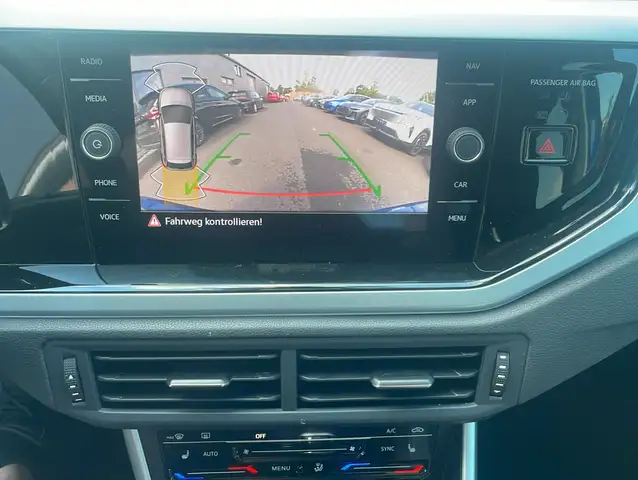 Volkswagen Polo view 10