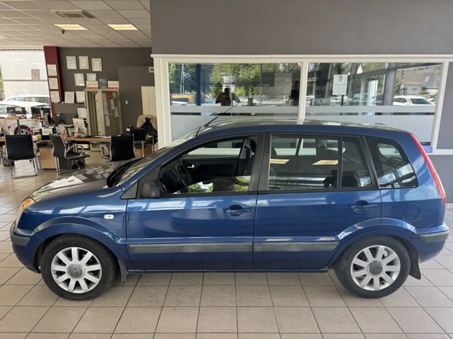 Ford Fusion 1.4 16V Style AHK 8 fach bereift Klima Bleu - 1