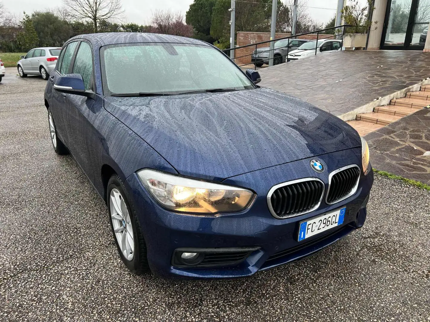 BMW 118 d xDrive 5p. Urban Blau - 2