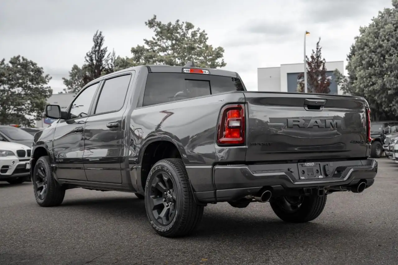 RAM 1500 снимка RAM 1500
