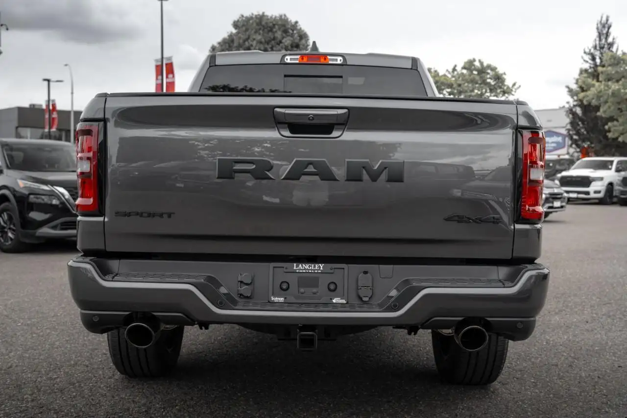 RAM 1500 снимка RAM 1500