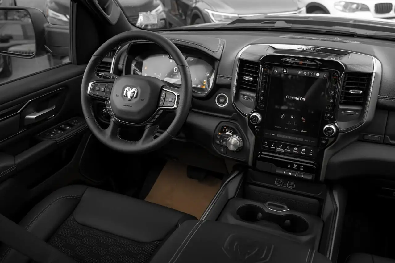 RAM 1500 снимка RAM 1500