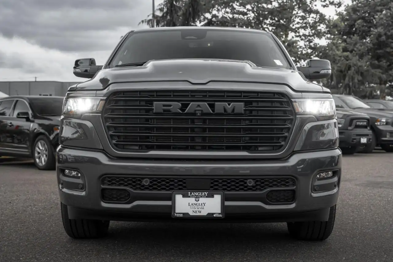 RAM 1500 снимка RAM 1500