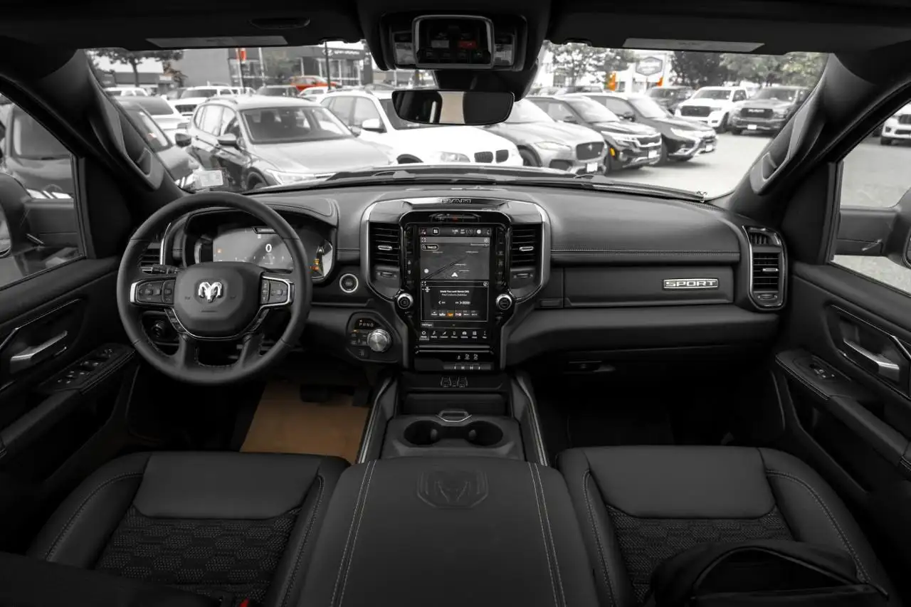 RAM 1500 снимка RAM 1500