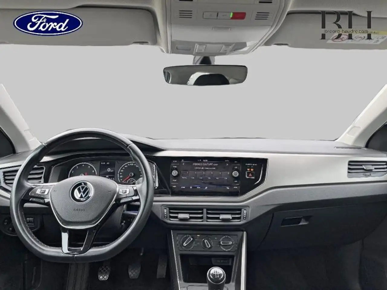 Volkswagen Polo Citadine 5 portes — photo 8