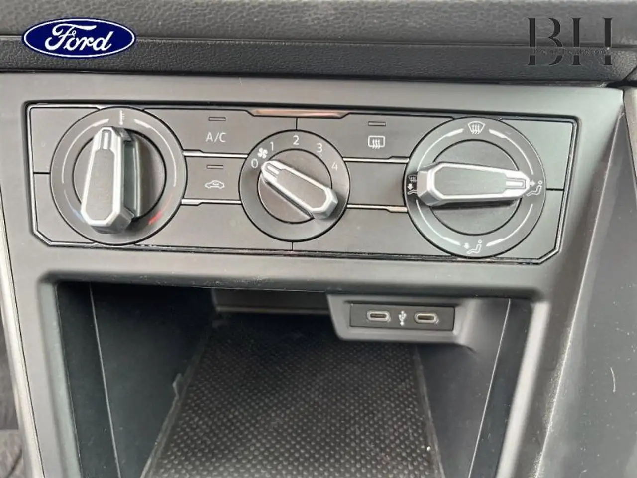 Volkswagen Polo Citadine 5 portes — photo 18