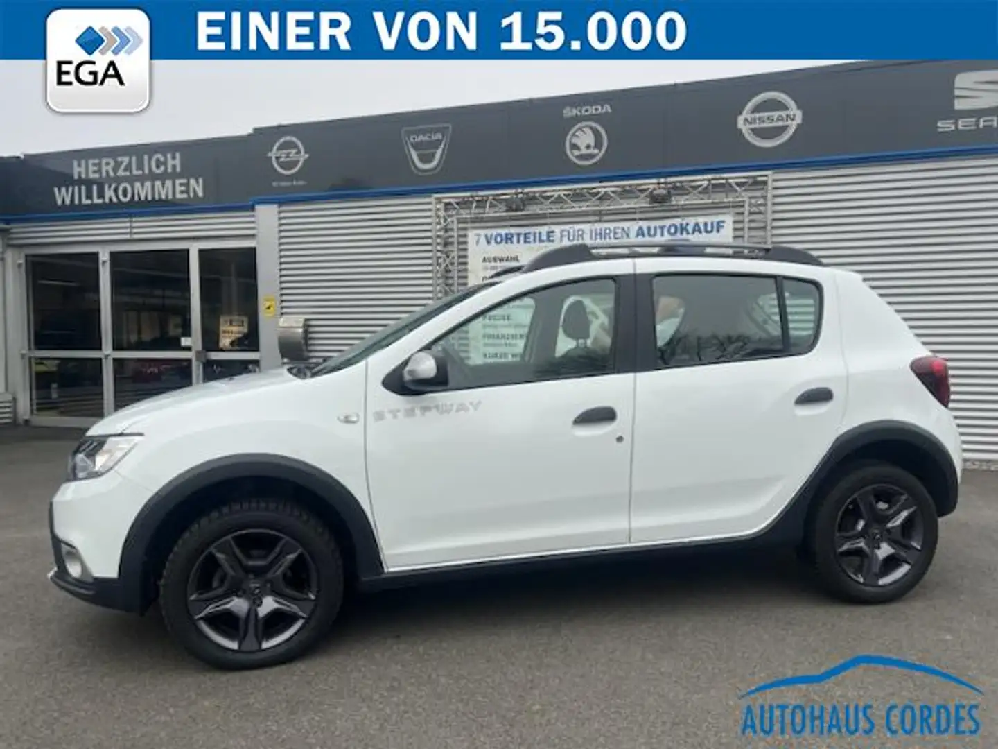 Dacia Sandero II STEPWAY CELEBRATION AUTOMATIK*NAVI*PDC*AHK Blanc - 2