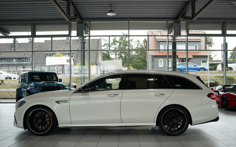 Mercedes-Benz E 63 AMG S 4M T *20 *Perf-AGA *Pano *Keramik — photo 8