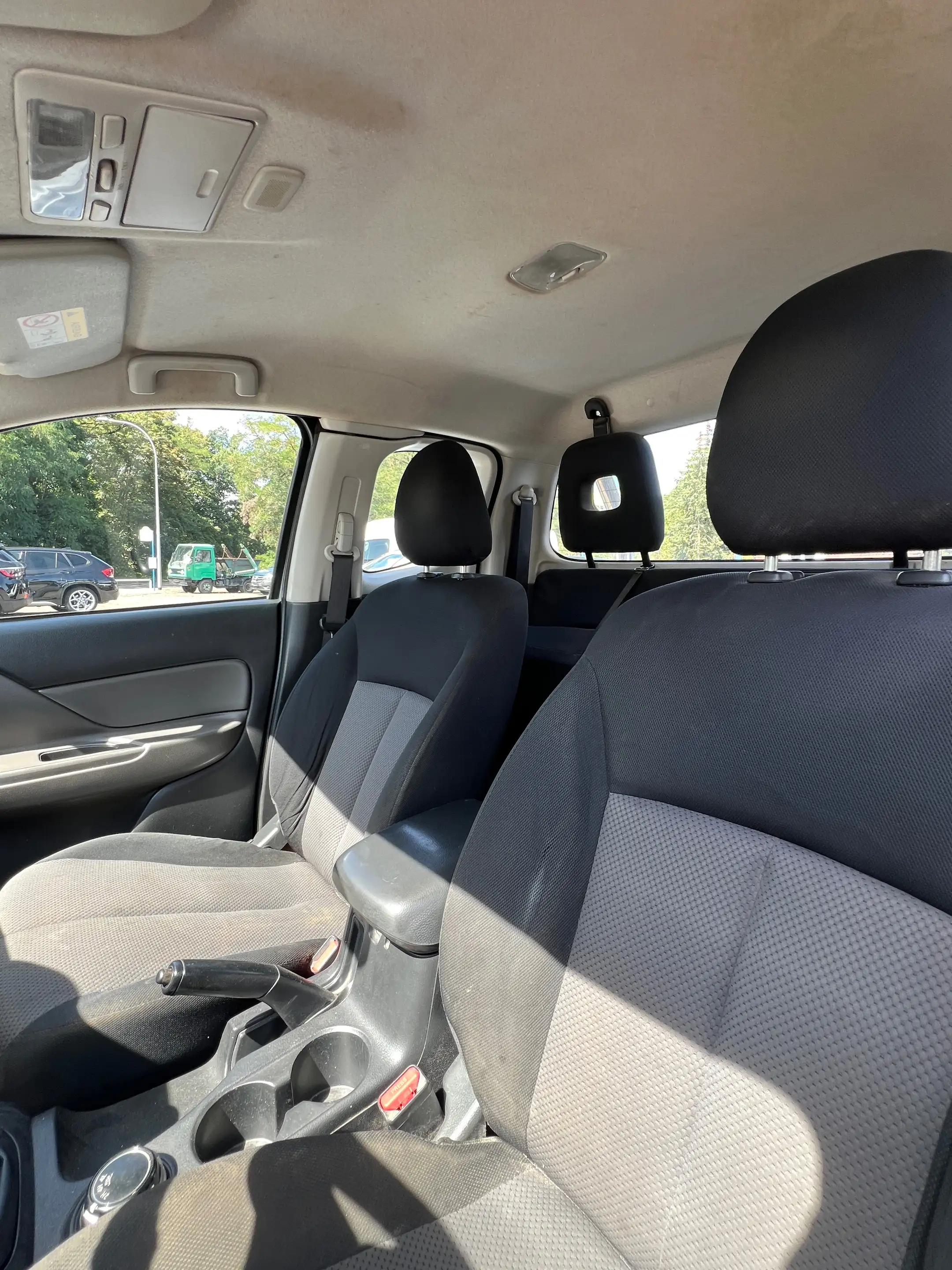 Mitsubishi L200 Basis Club Cab 4WD — photo 6