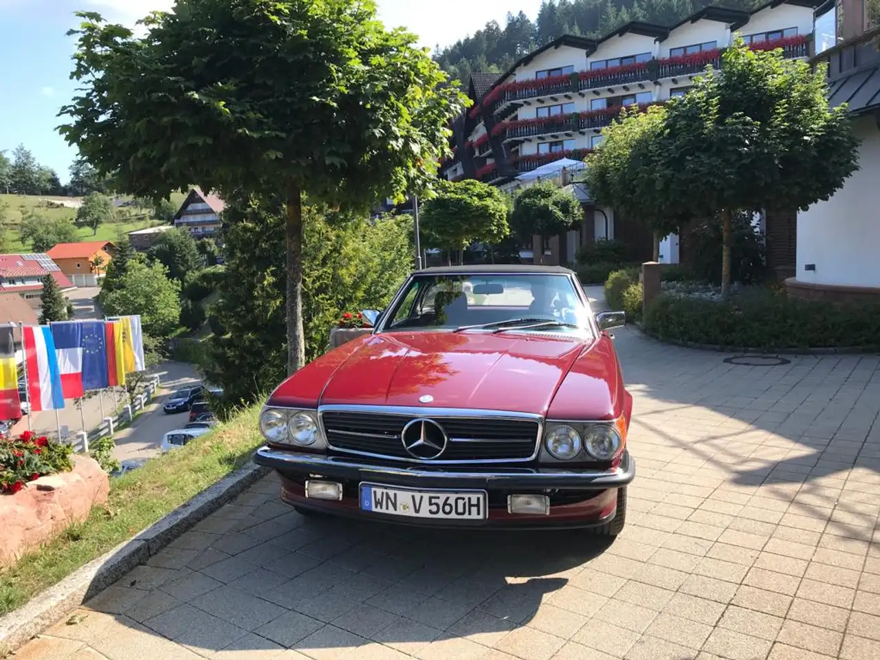 Mercedes-Benz 560 SEC, foto 2