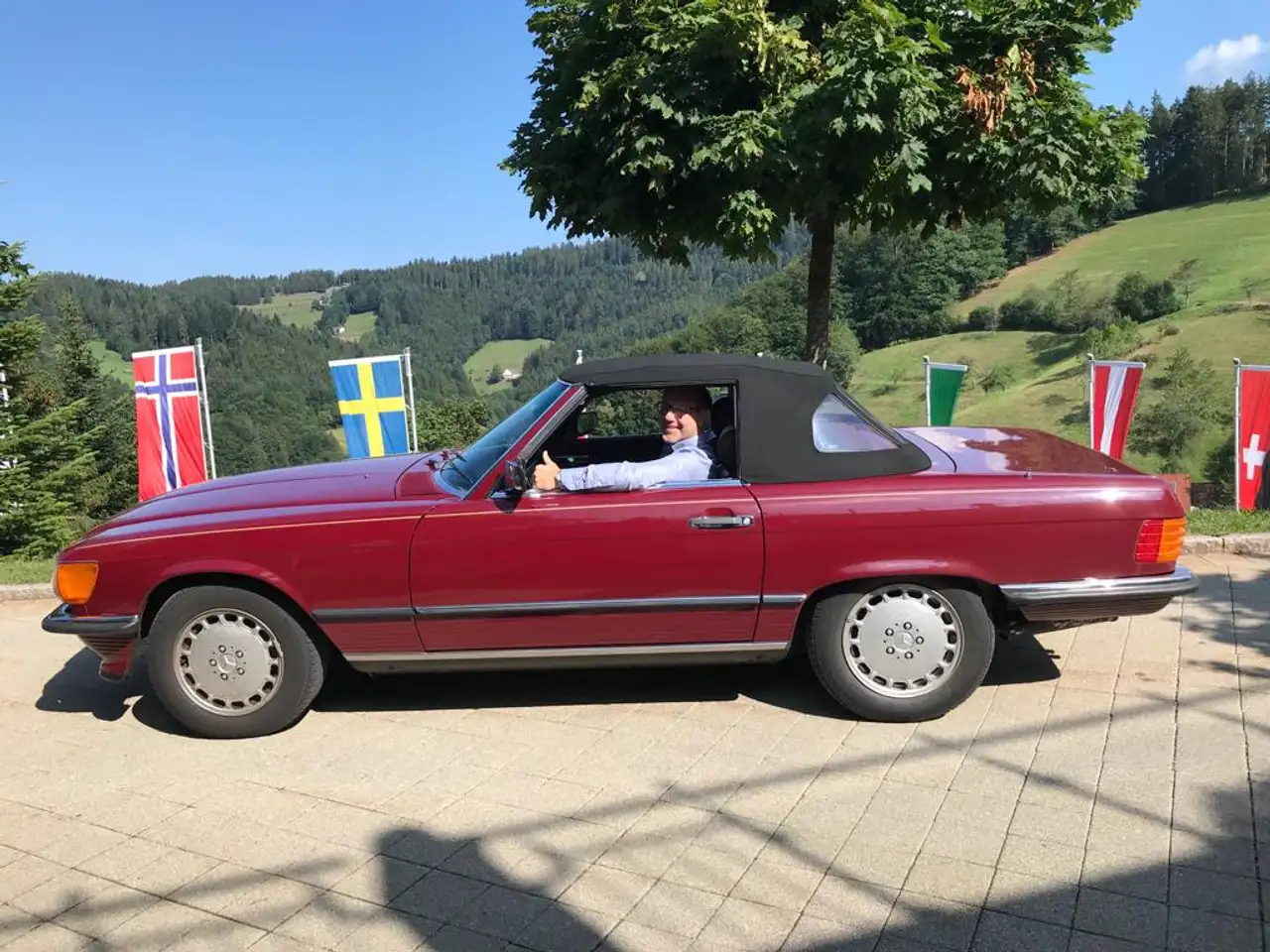 Mercedes-Benz 560 SEC, foto 3
