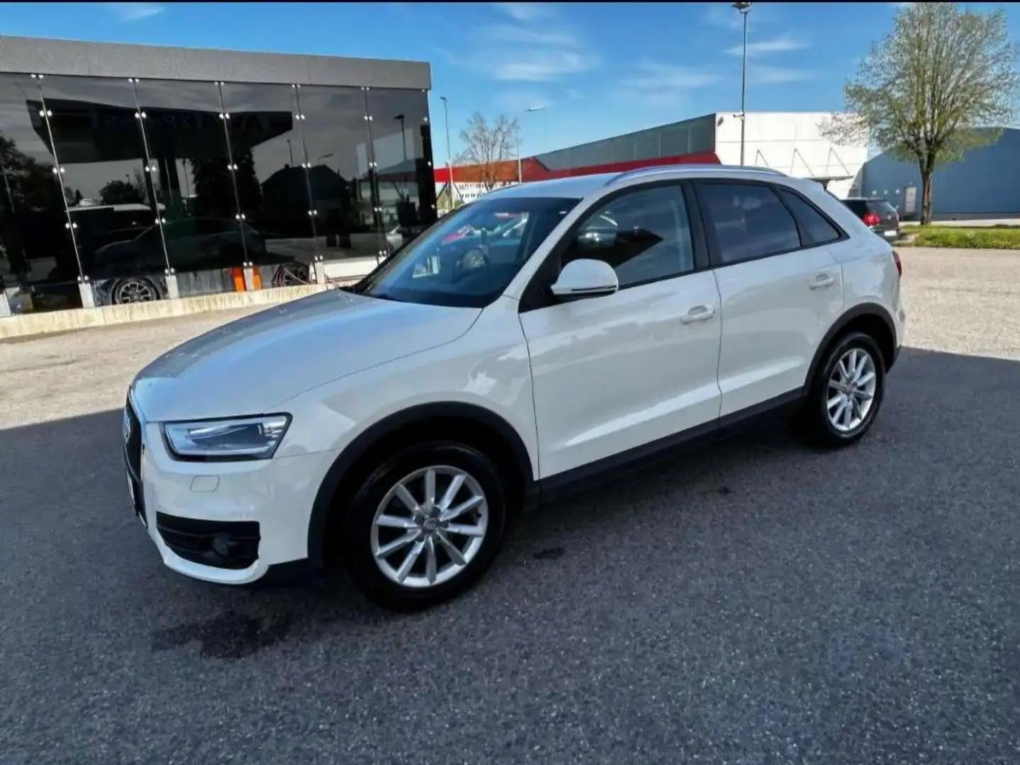 Audi Q3 Q3 2,0 TDI Sport quattro Sport Weiß - 1