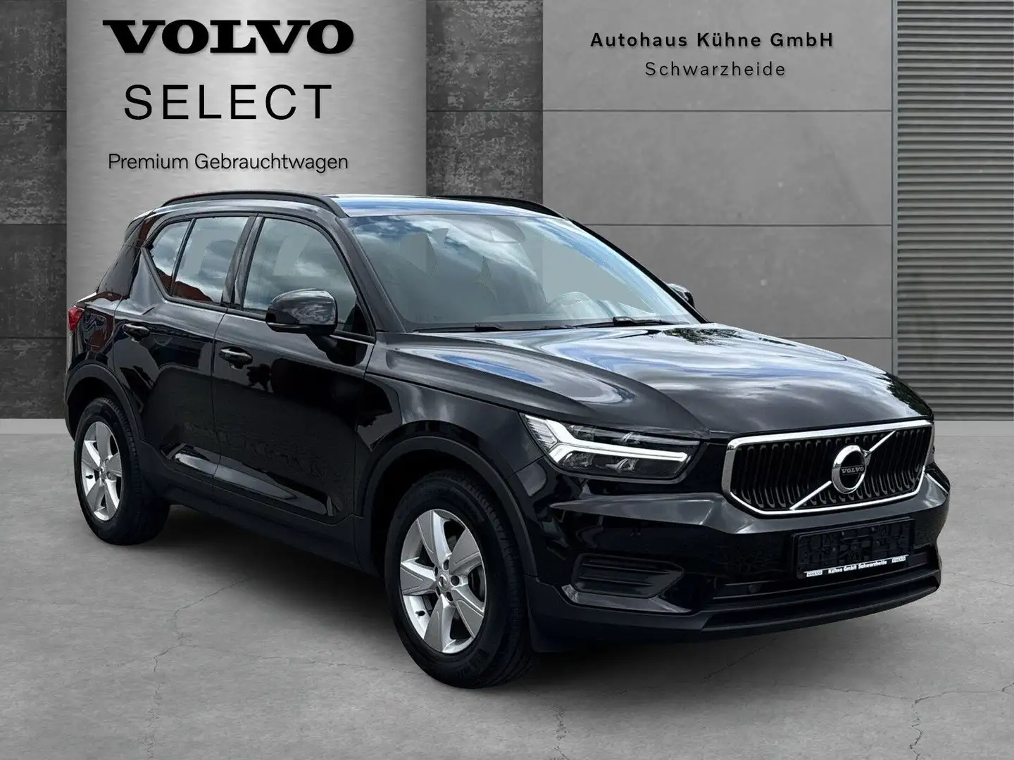 Volvo XC40 T3 Momentum 2WD !!!NAVI+RFK+FSHZG.+LRHZG.!! Noir - 1