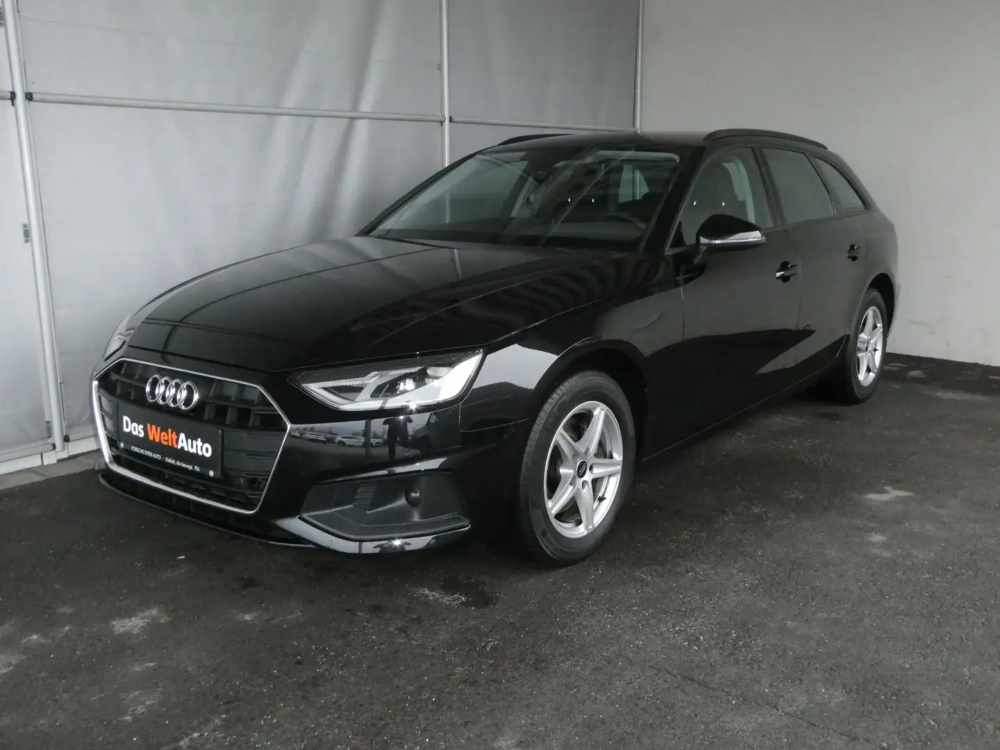 Audi A4 35 TDI Schwarz - 1