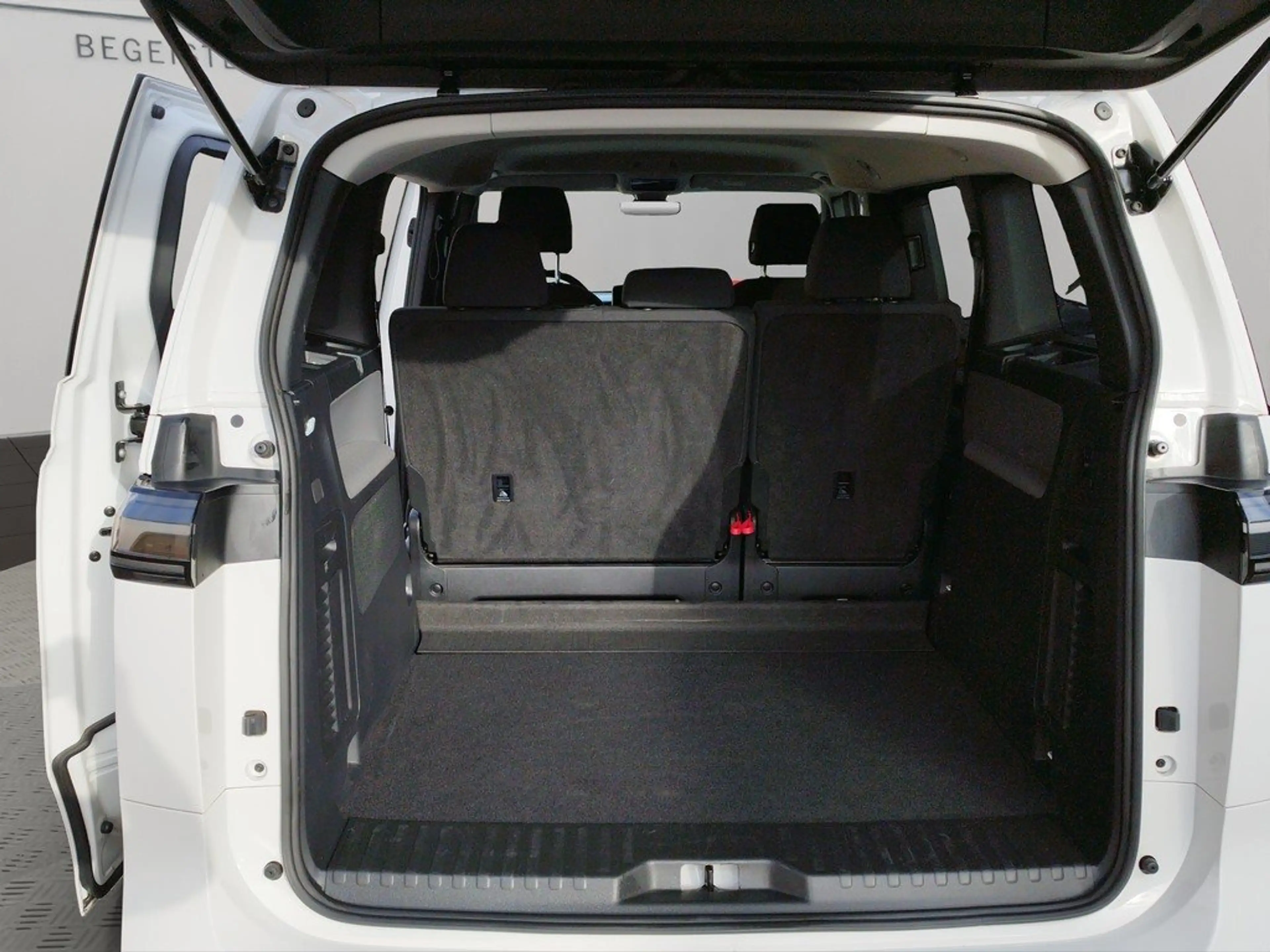 Volkswagen ID. Buzz ID.Buzz Pro 210kW KR LED GRA Navi App Connect — photo 15