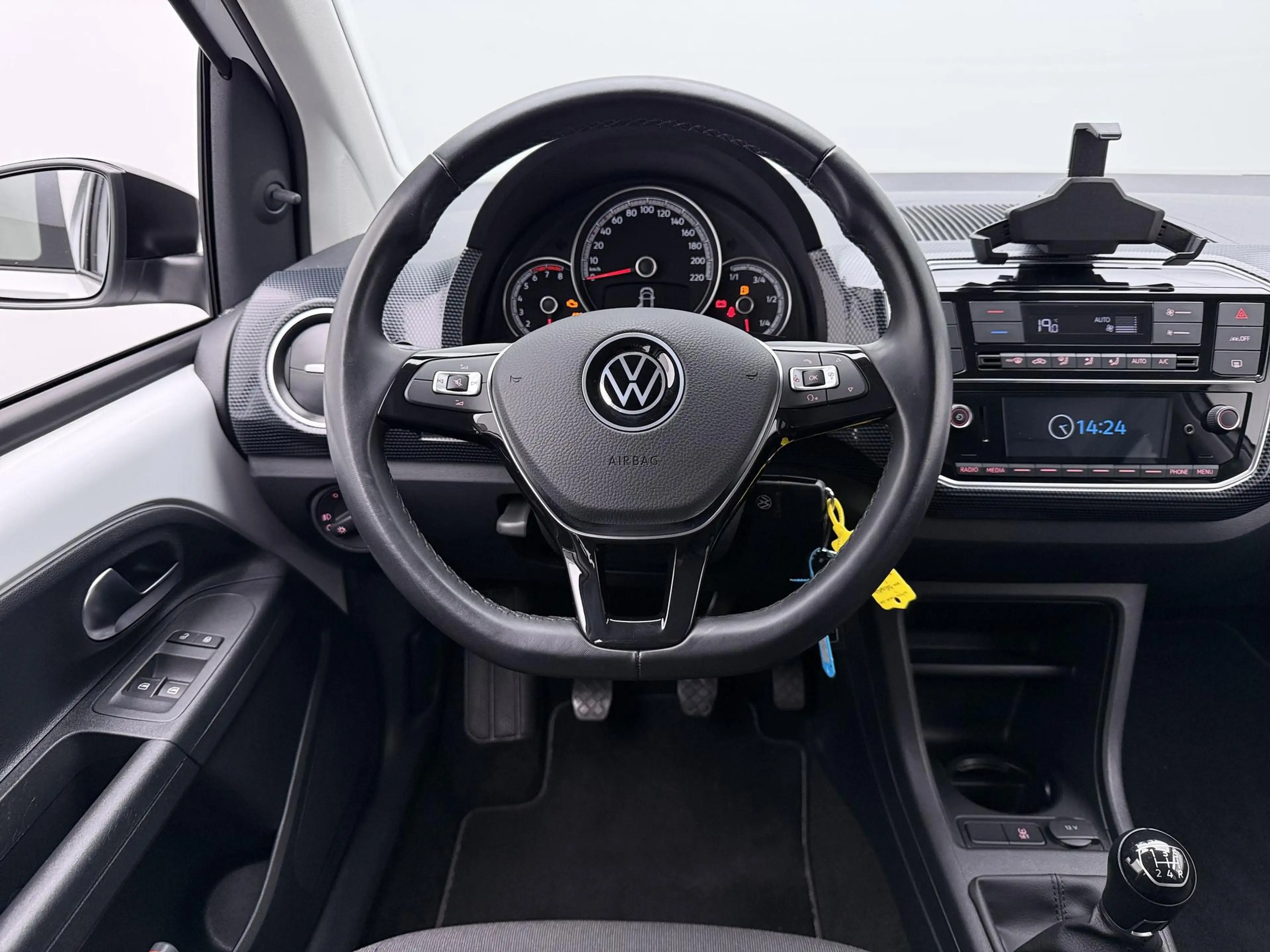 Volkswagen up! 1.0 R-Line | Carplay | Clima | L.M. Velgen | Cruis — photo 14