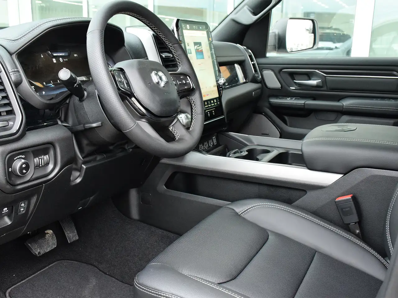 RAM 1500 снимка RAM 1500