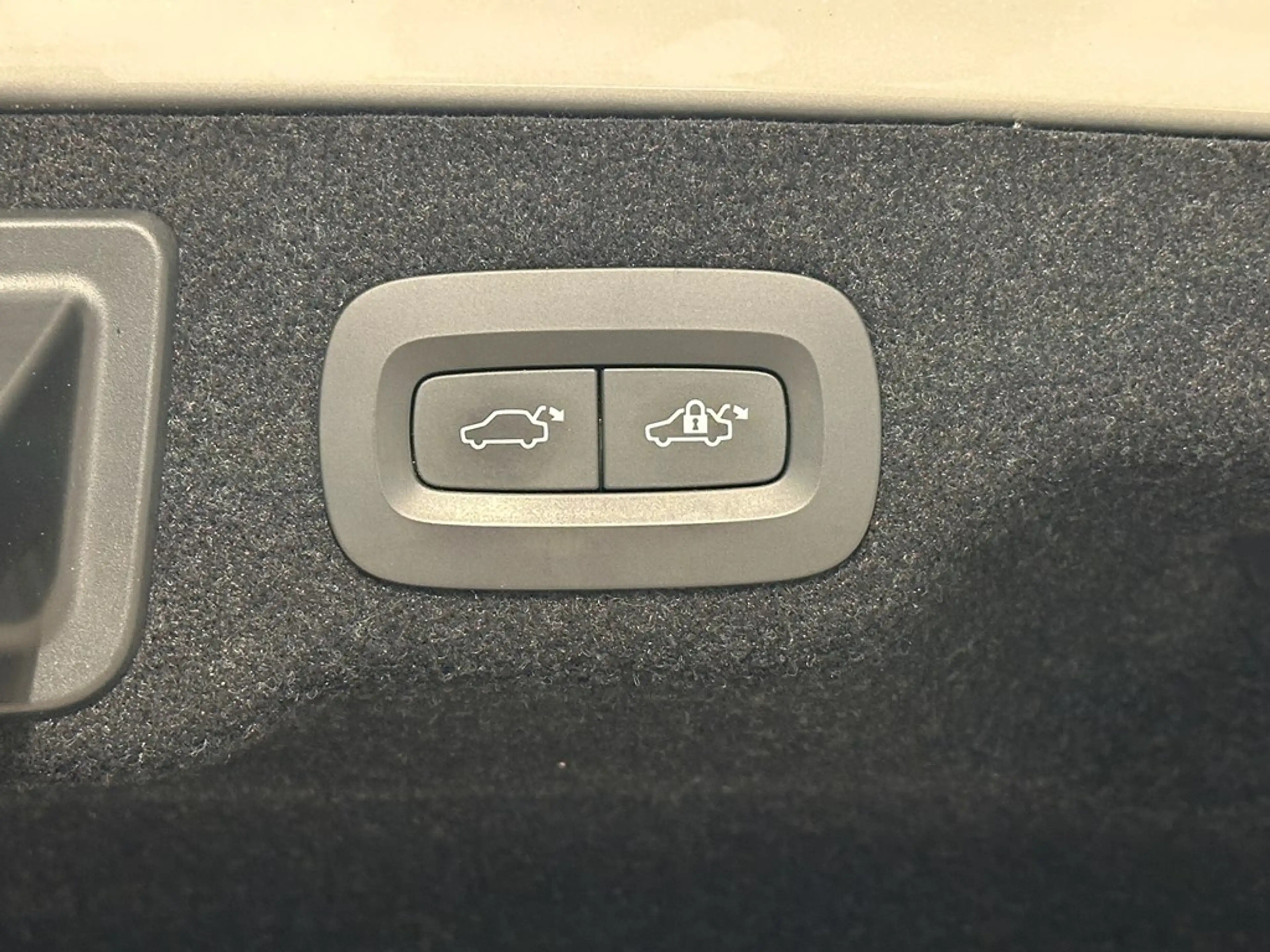Volvo S90 D3 Momentum Pro — photo 11