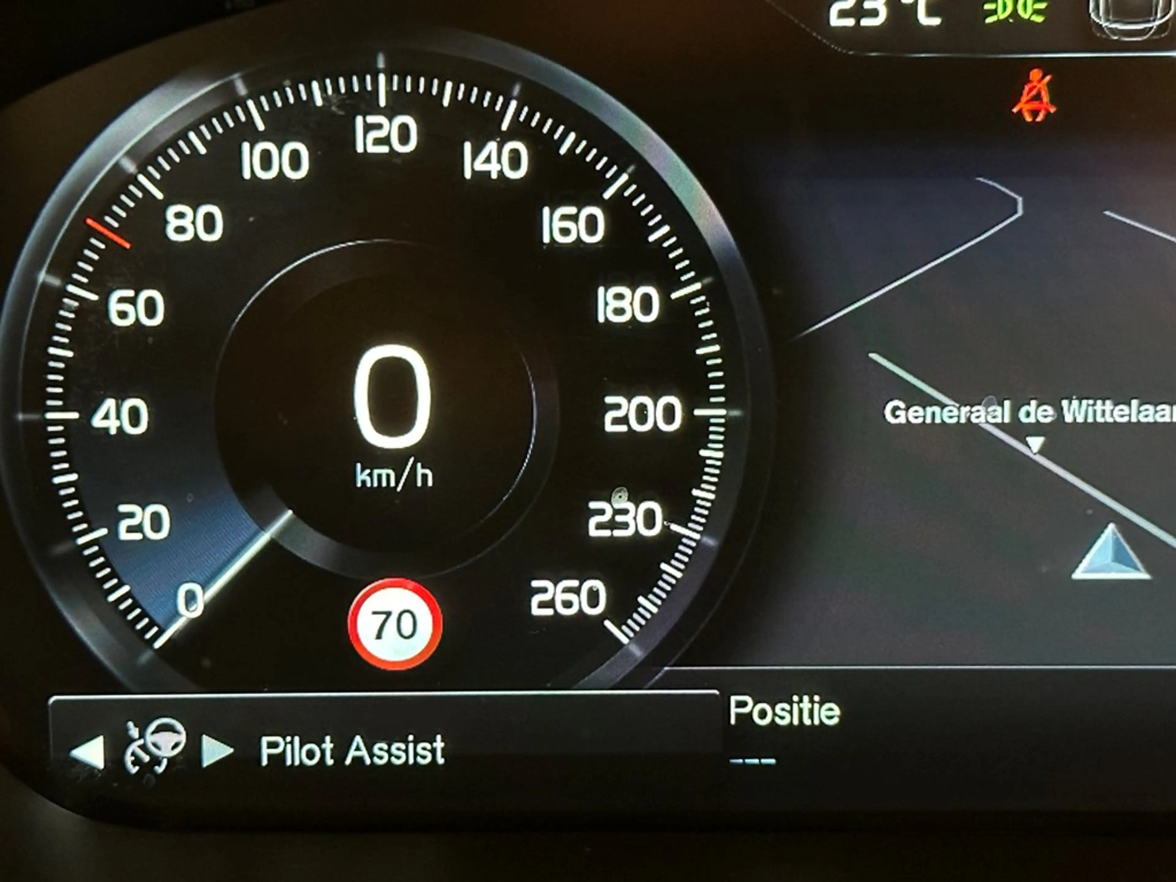 Volvo S90 D3 Momentum Pro — photo 8
