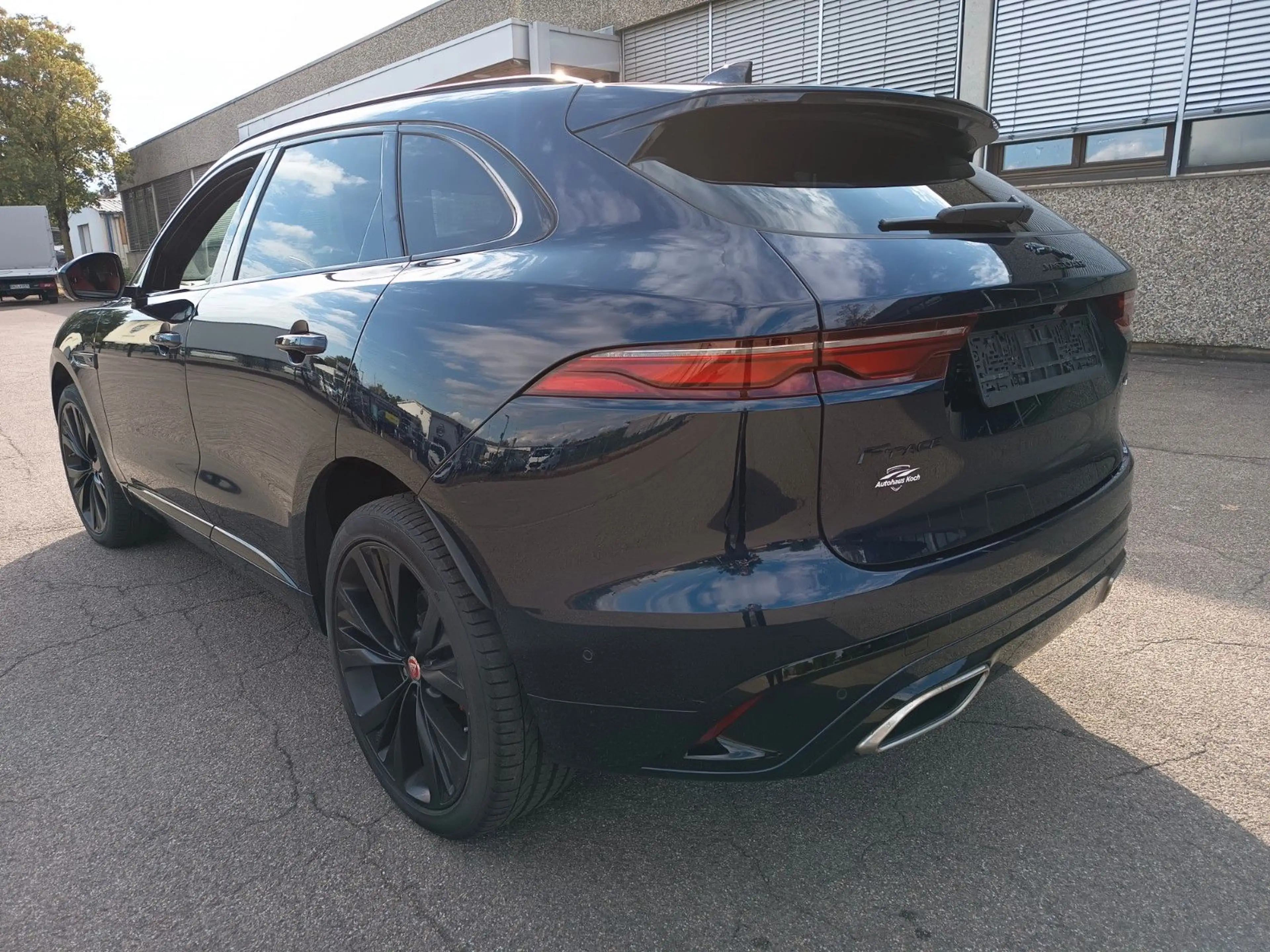 Jaguar F-Pace F-PACE R-Dynamic SE AWD — photo 7