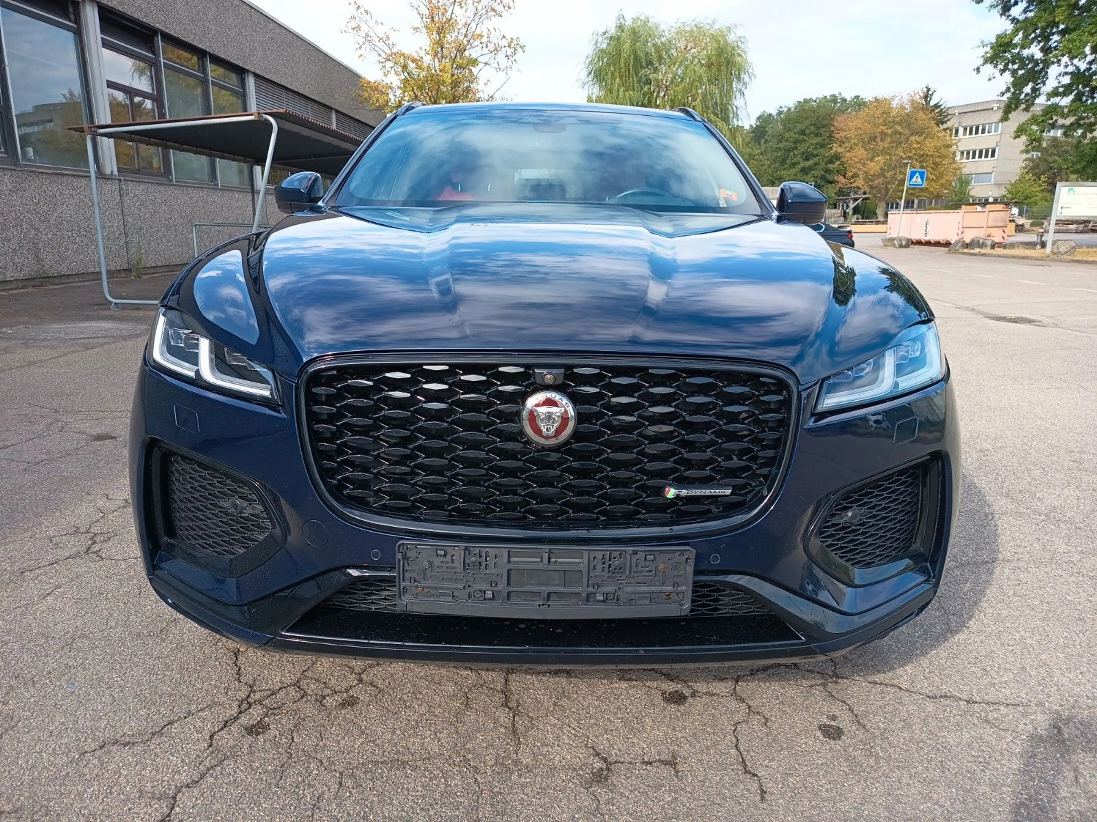 Jaguar F-Pace F-PACE R-Dynamic SE AWD — photo 2