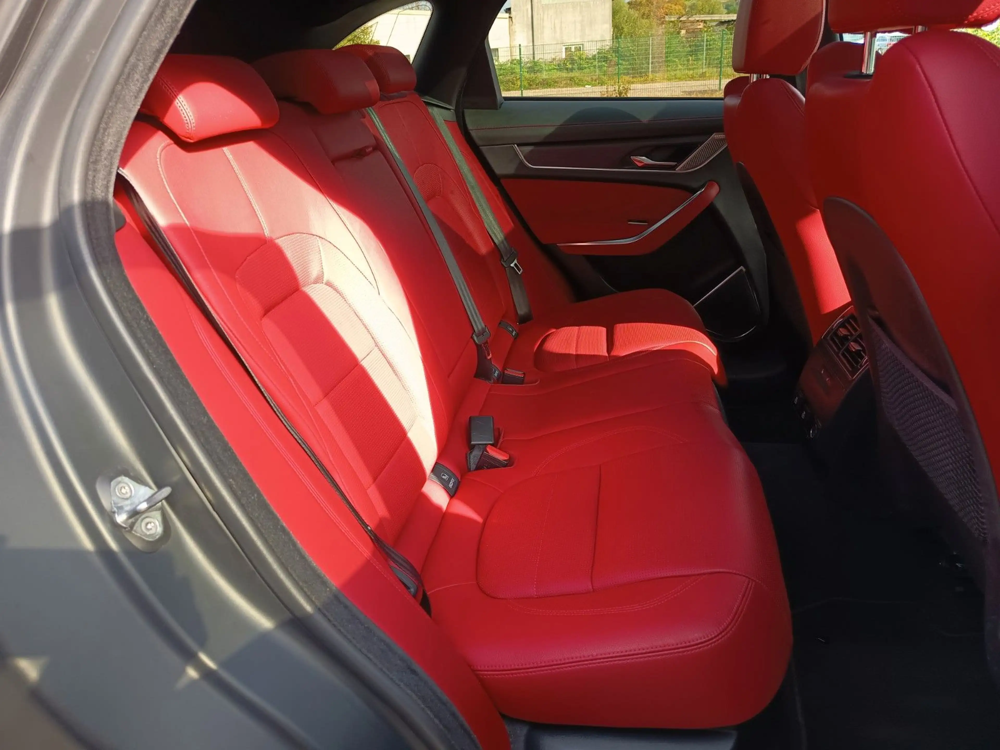 Jaguar F-Pace F-PACE R-Dynamic SE AWD — photo 13