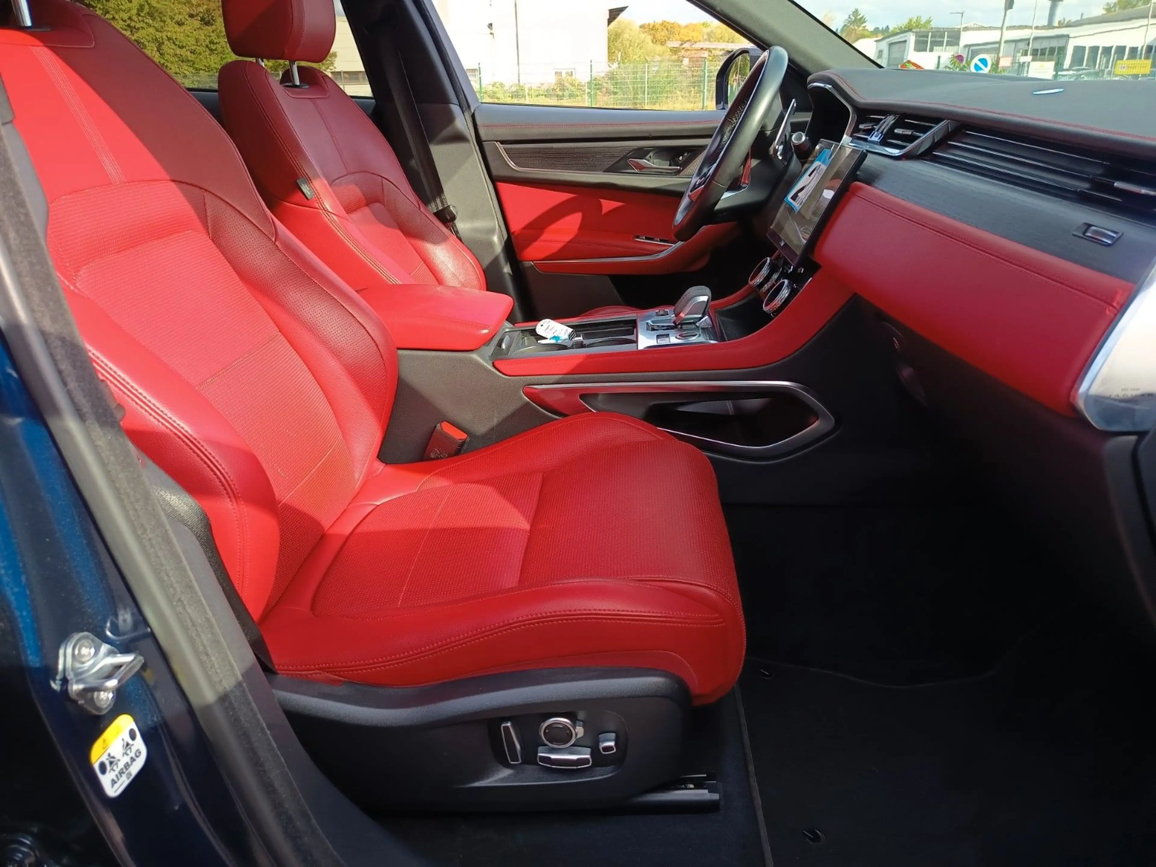 Jaguar F-Pace F-PACE R-Dynamic SE AWD — photo 12