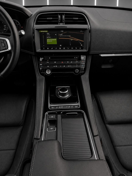 Jaguar F-Pace R-Sport AWD *Bi-Xenon*Pano*Meridian* — photo 12