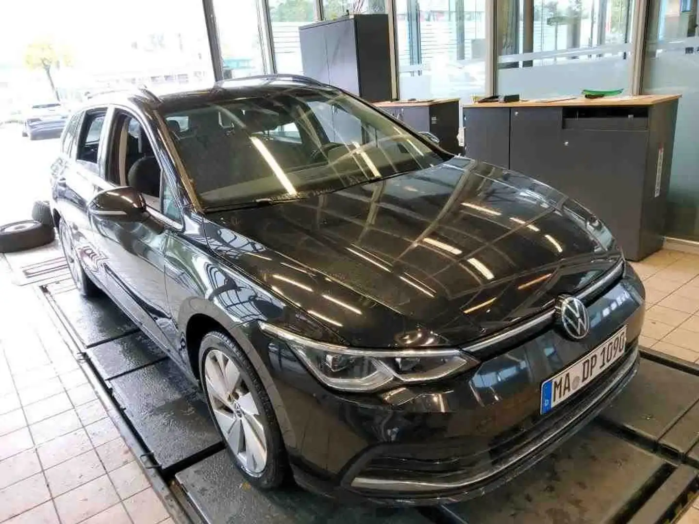 Volkswagen Golf 8 2.0 TDI Variant Style*DSG*AHK*NAVI* Schwarz - 1