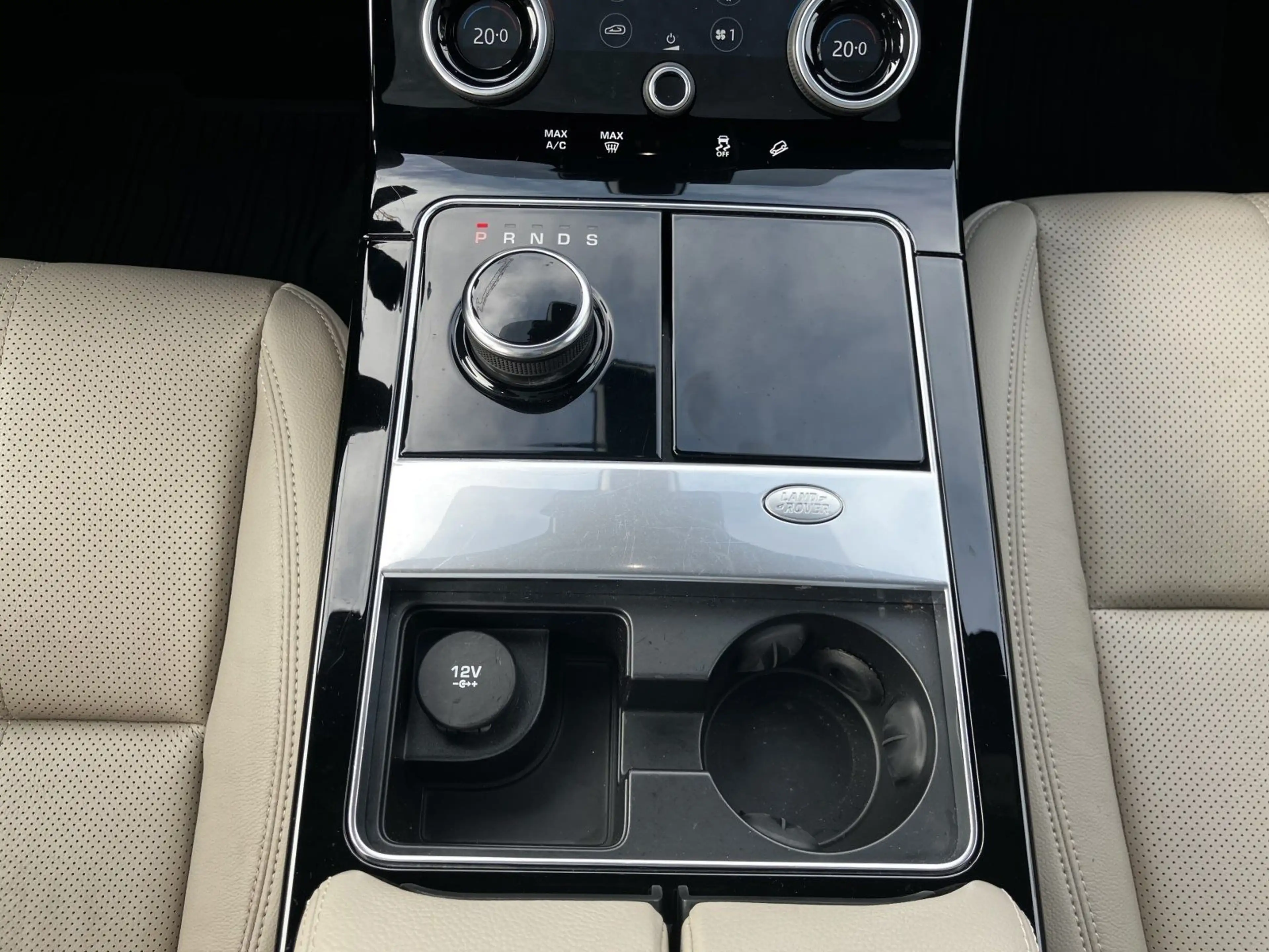 Land Rover Range Rover Velar 3.0 PANO*LEDER*NAVI*RFK — photo 15