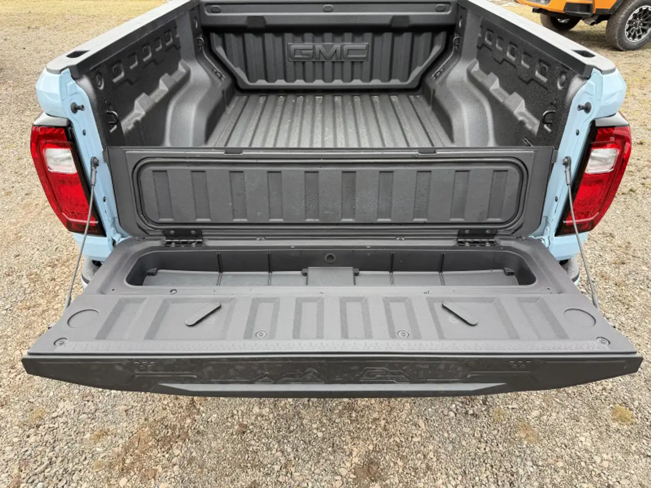 GMC Canyon снимка GMC Canyon