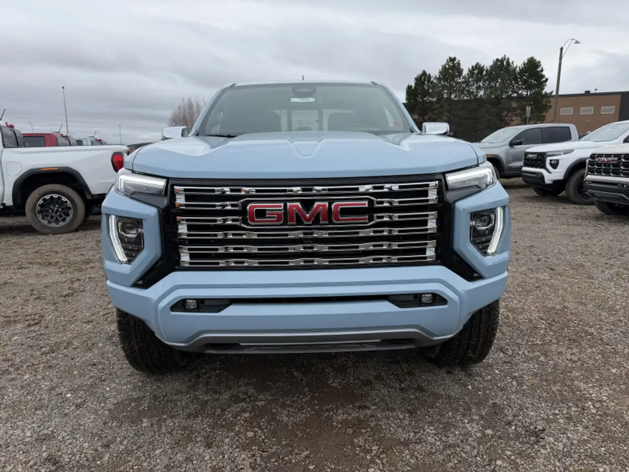 GMC Canyon снимка GMC Canyon